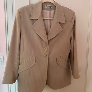 Blazer in beige with white stripes, size European Medium